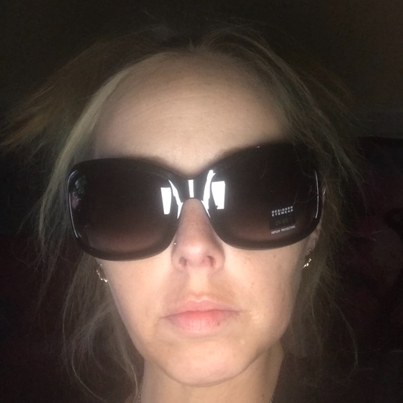 Meet your Posher, Meghan shears - Picture 1 of 7